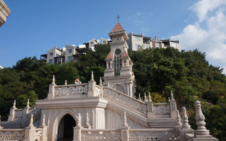 人文旅游項目旅游規(guī)劃公司:客天下旅游產(chǎn)業(yè)園圣山國際住區(qū)旅游規(guī)劃實(shí)景
